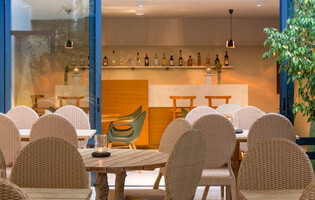 Avra City Hotel