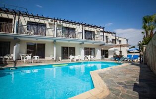 Crystallo Hotel Apts - Paphos