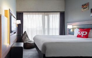 Moxy Amsterdam Houthavens - Amsterdam