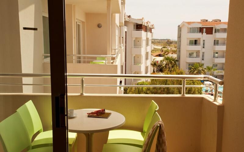 Side Resort photo 12