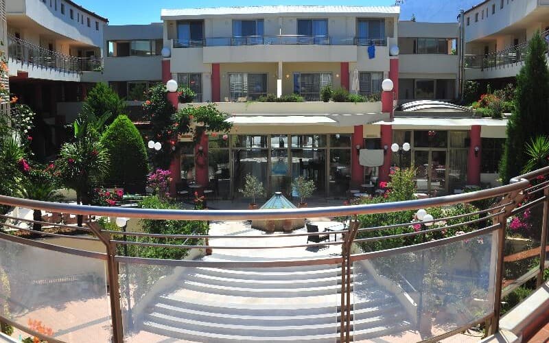 Hydramis Palace Beach Resort