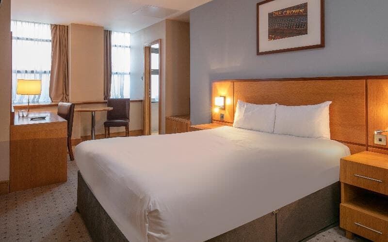 The Crown London Hotel