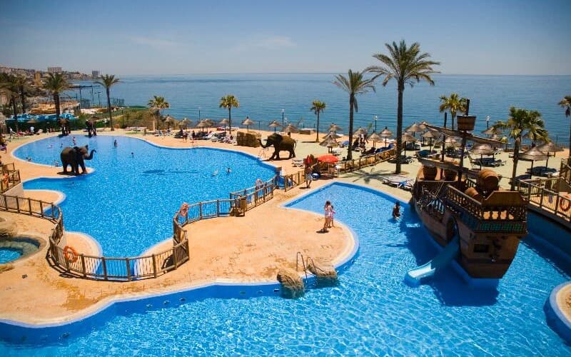 Holiday World Polynesia Hotel