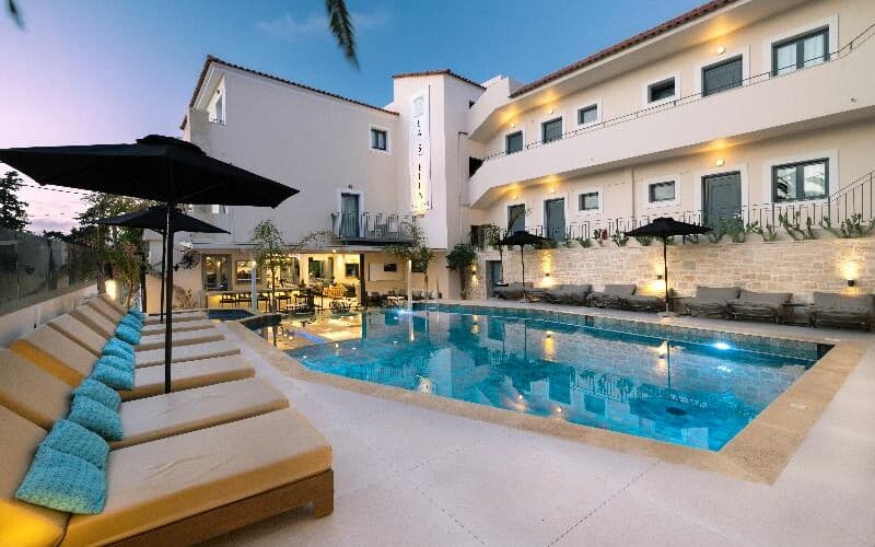 La Stella Suites