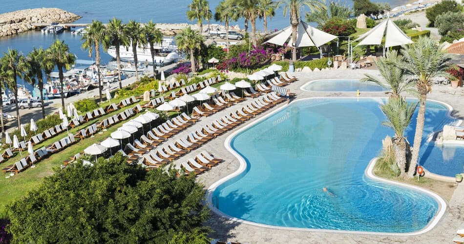 Coral Beach Hotel & Resort