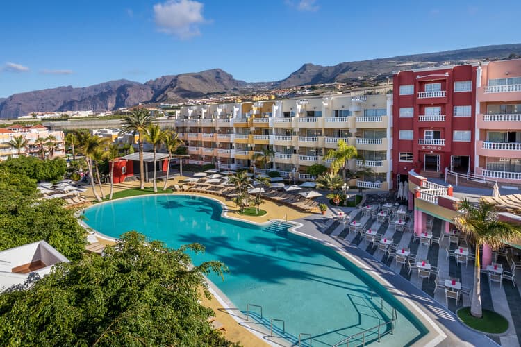 Servatur Isora Suites