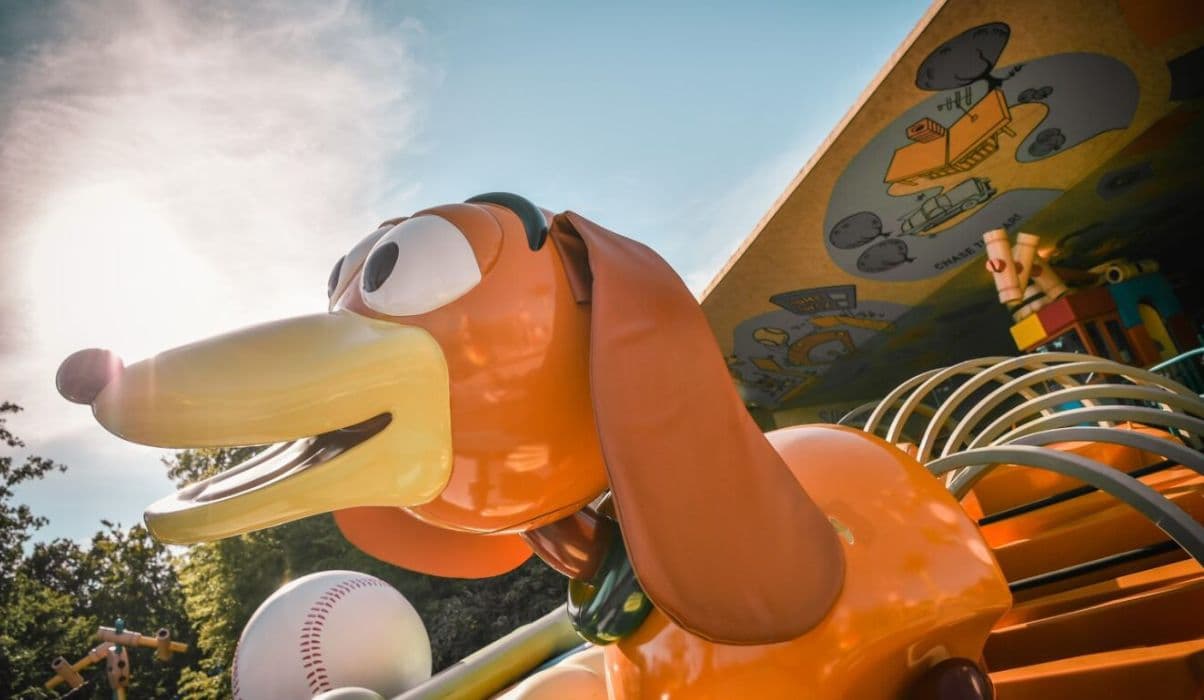 Slinky Dog Zigzag Spin