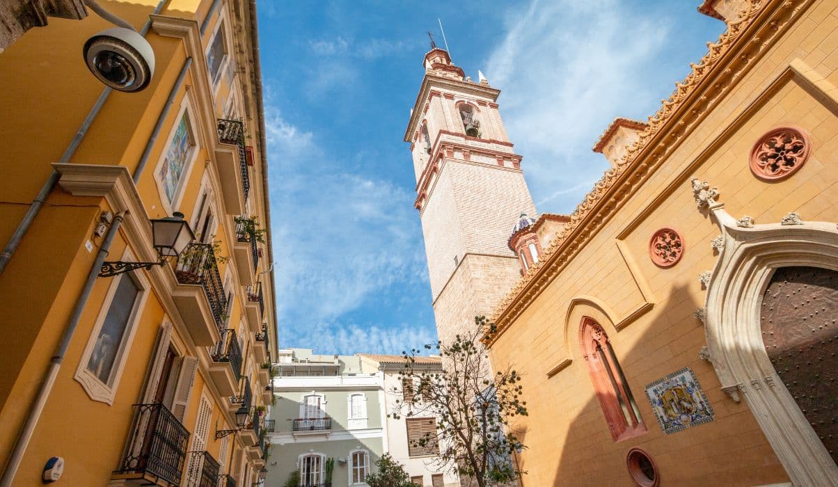 Iglesia de San Nicolás de Bari y San Pedro Mártir