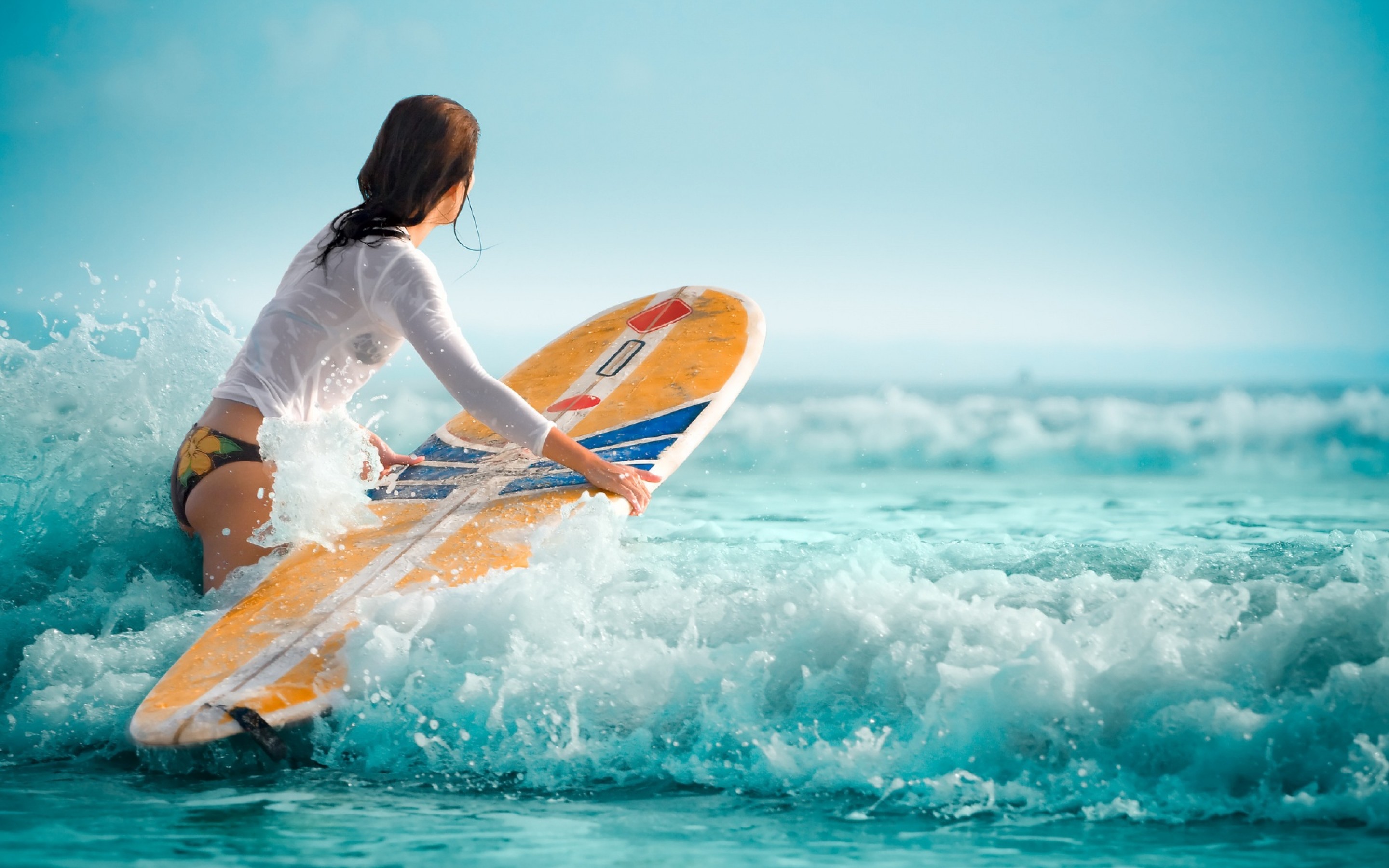 girl-with-surfing-board-beach-wallpaper