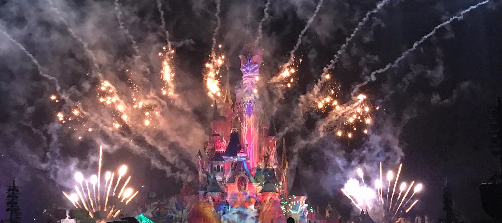 The Spectacularly Sparkly Disney Illuminations Show at Disneyland Paris