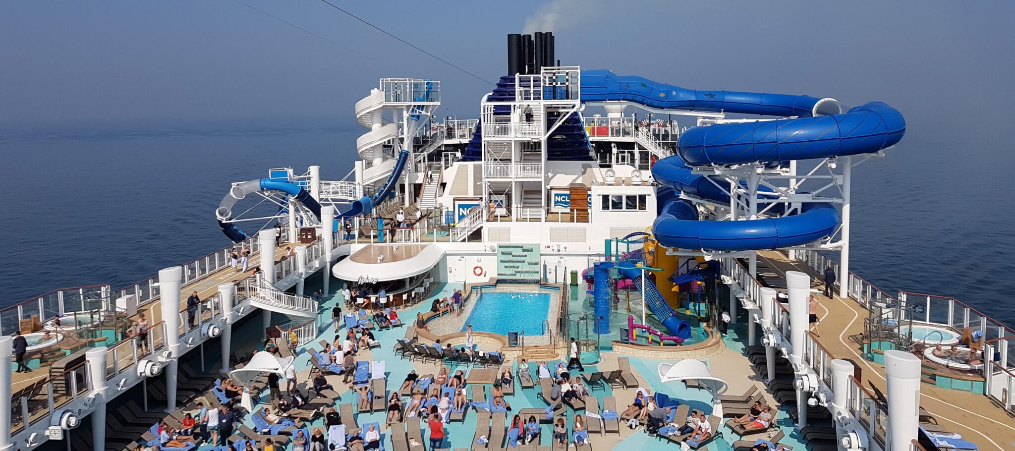 Pool area on Norwegian Bliss