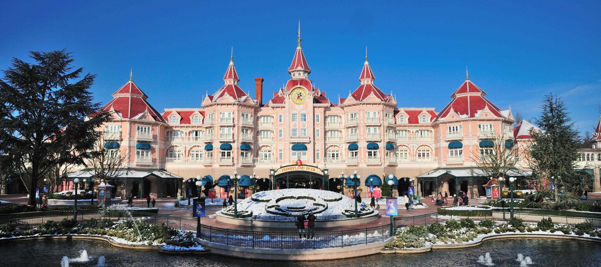 Disneyland Hotel in Disneyland Paris