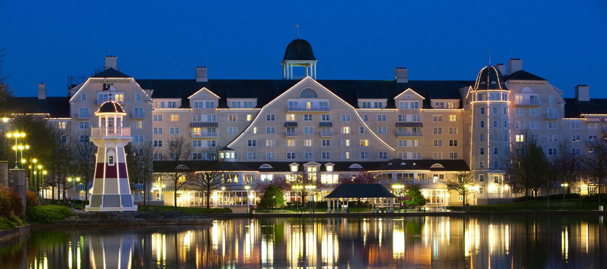 Newport Bay Club Hotel in Disneyland Paris