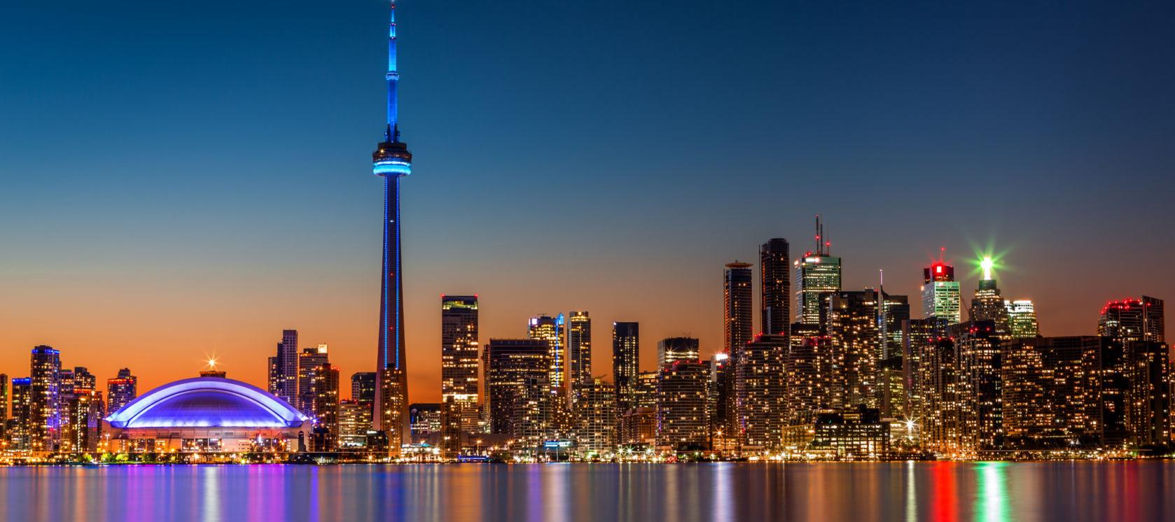 Toronto skyline at night