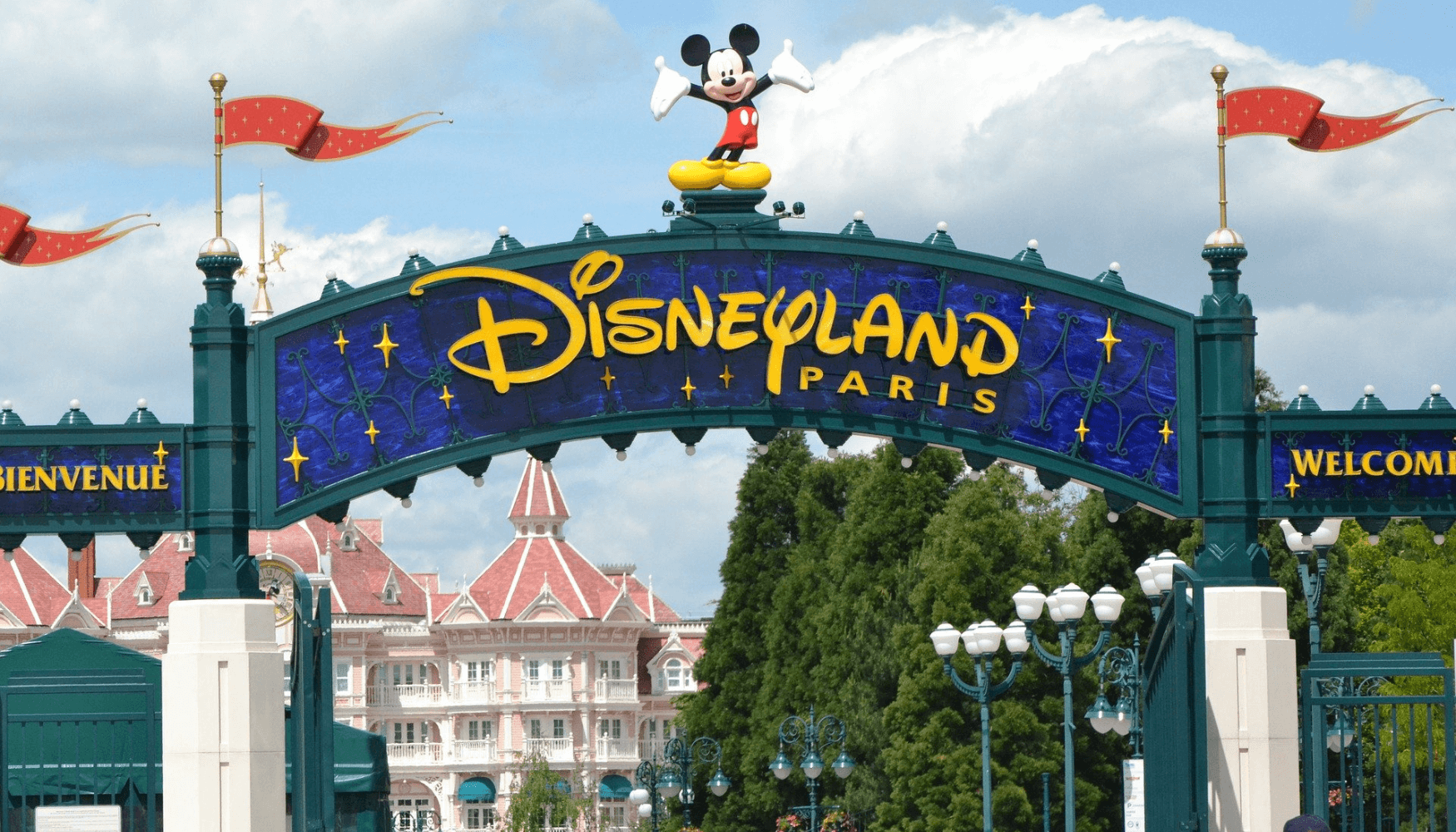 The Disneyland Paris welcome entrance sign.