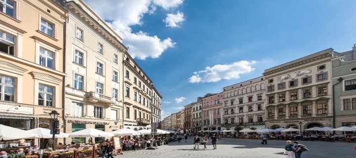 The Venetian House Aparthotel in Krakow main square