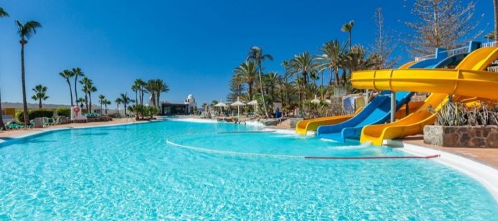 The pool and waterslides in the Abora Interclub by Lopesan hotel in Gran Canaria