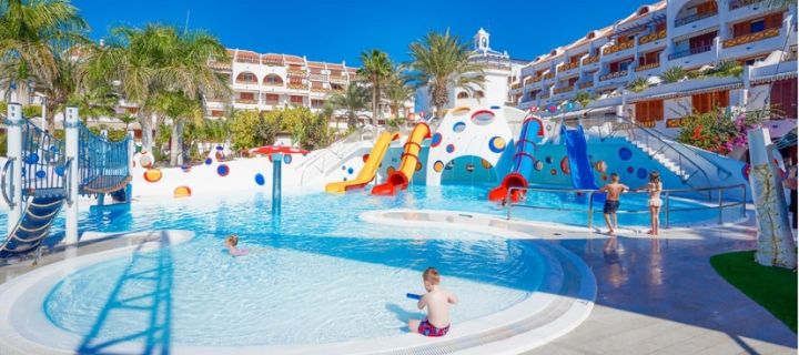 Pool with slides at the Parque Santiago hotel in Tenerife