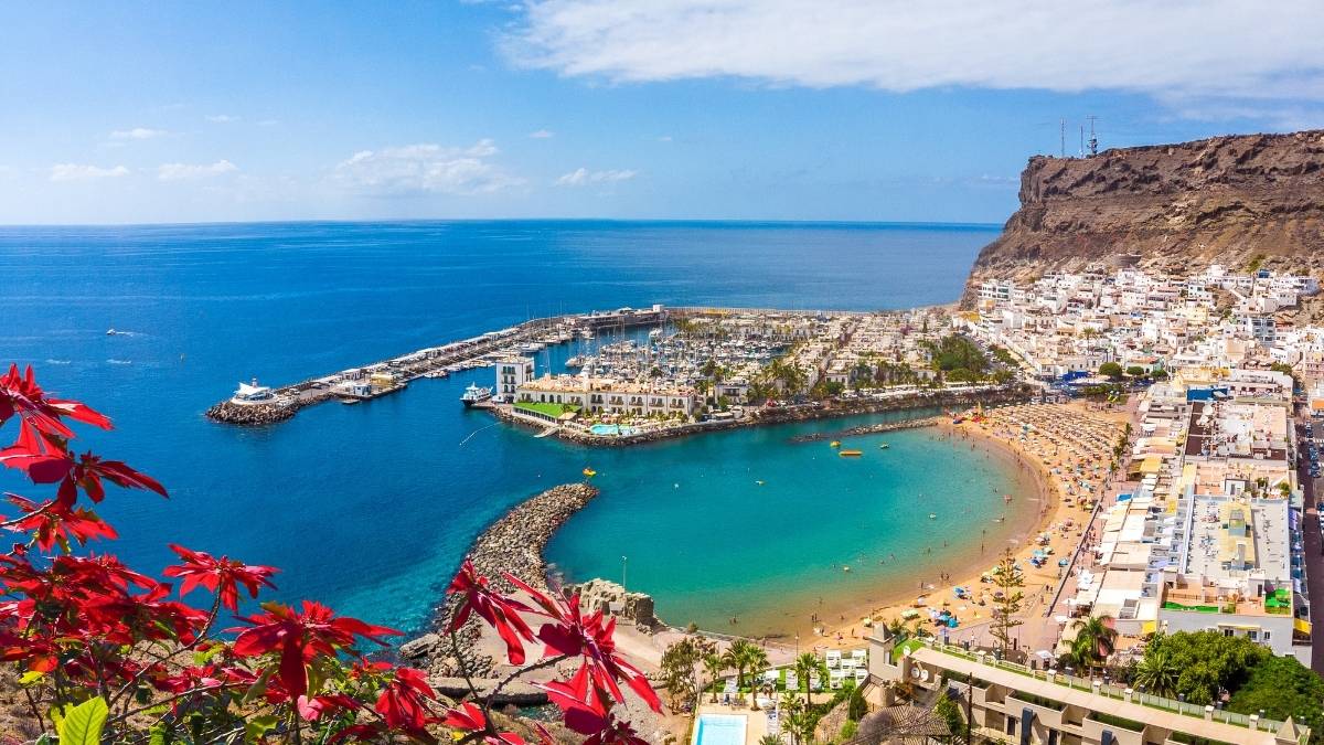 Why the Canary Islands are a Perfect Autumn Destination Click&Go