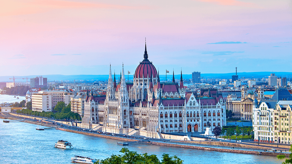 budapest-parliment-building