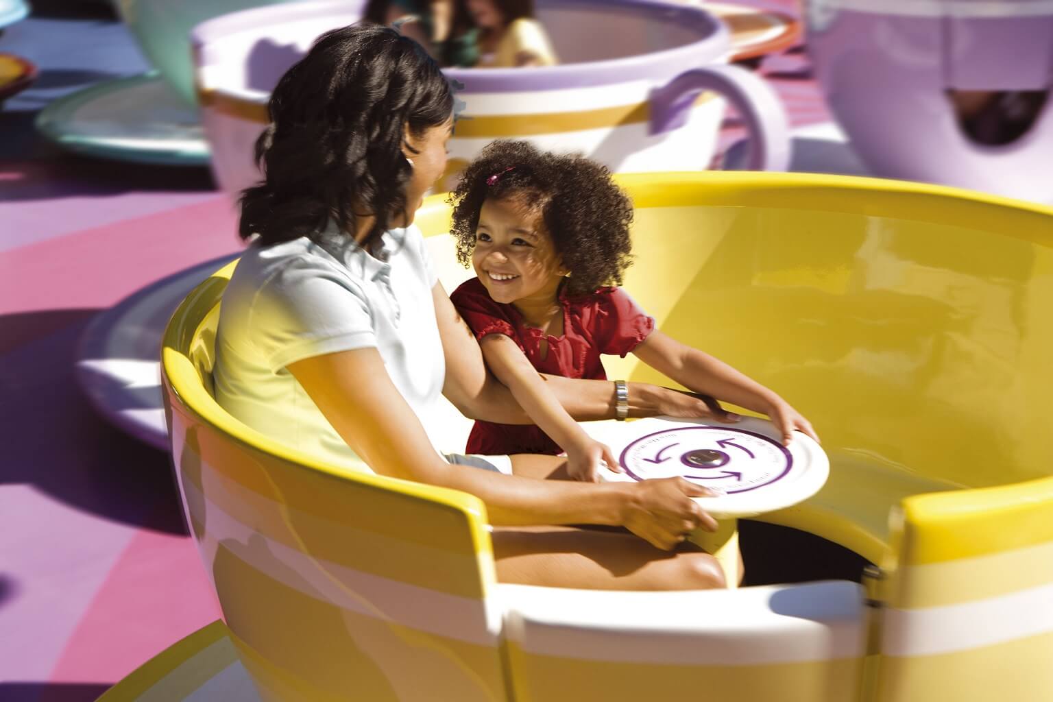 mad hatters teacups ride at disneyland paris