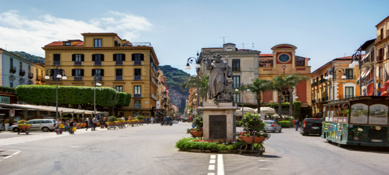 Piazza Tasso Sorrento Holidays