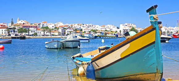 When to find the best holiday deals to the Algarve