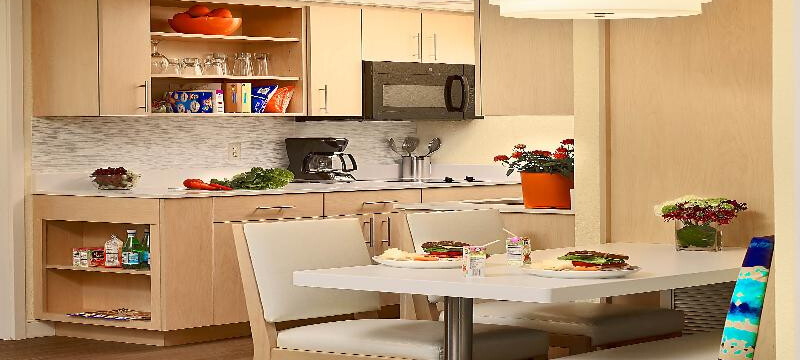 drive international orlando sonesta suites es
